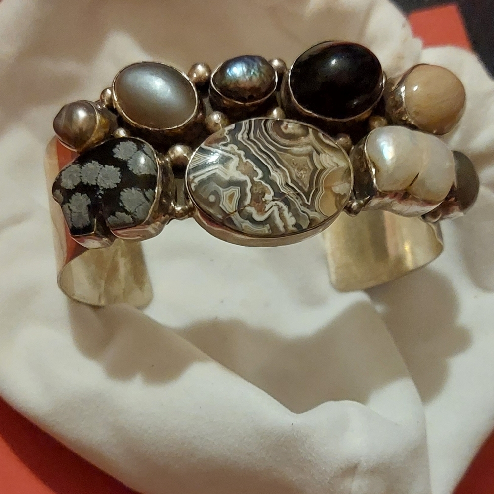 Wrist cuff bracelet